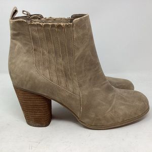 MADDEN GIRL Taupe Leather Slip On Booties Wooden Block Heel Women's Size 10M